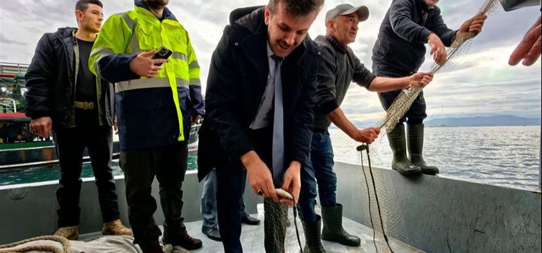 Gemlik’te, Balıkçı Destek Paketi Dağıtımı Töreni Yapıldı